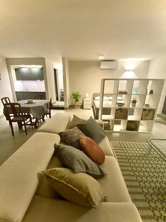 Loft Incantevole A Cagliari In Zona Residenziale Апартаменты